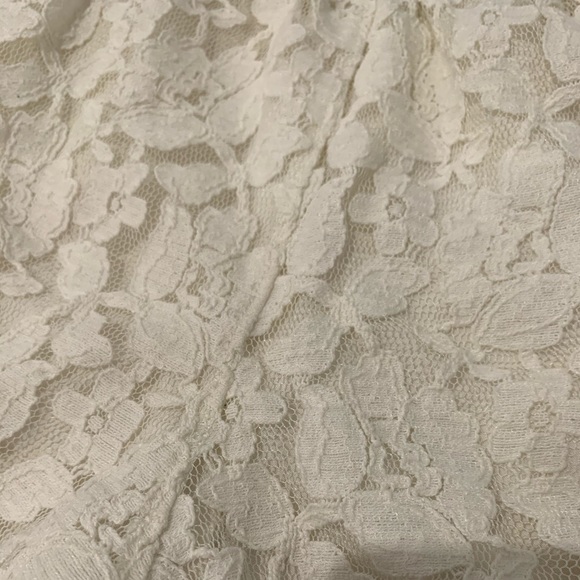 floral lace shorts - Picture 3 of 4